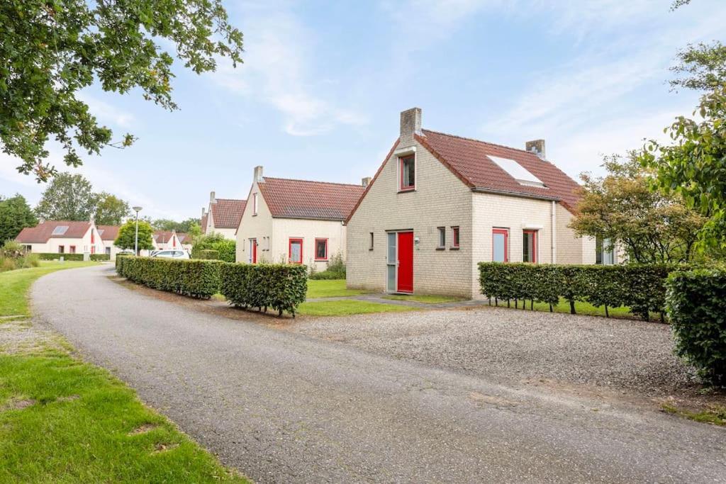 Vakantiehuis Aan Het Water -Incl Laadpaal- Ewijk Exterior foto